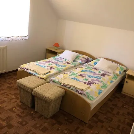 Apartman Szirtes Apartman